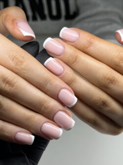 gel constructor con puntas francesas