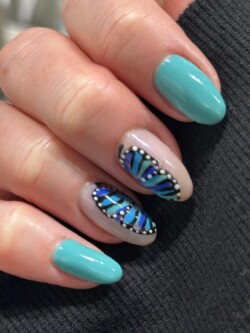 Mariposa pintada a mano