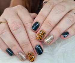 Manicura con esmalte de gel